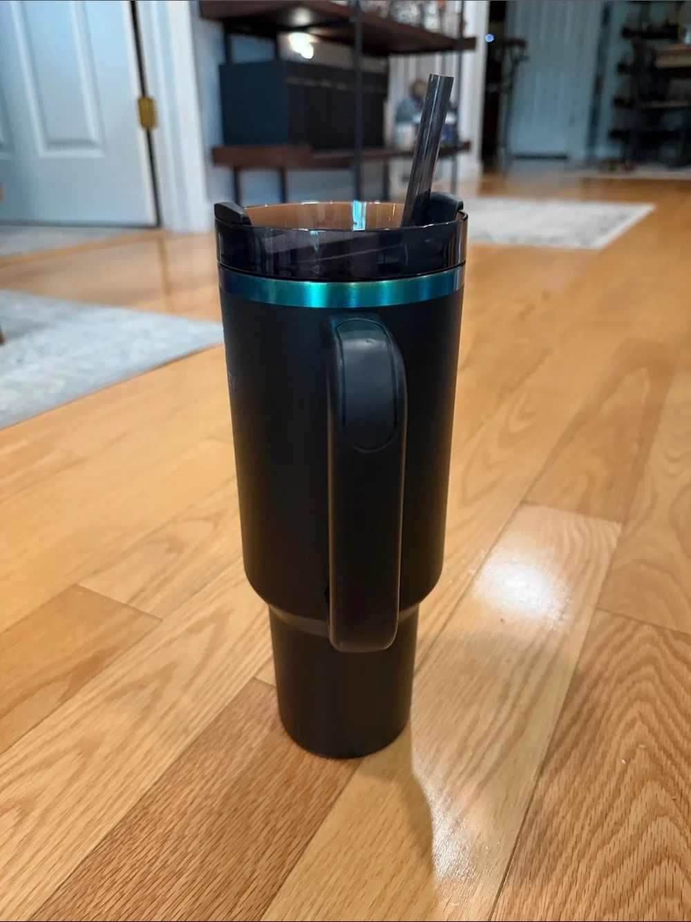 Stanley Black Chroma Quencher H2.0 Flowstate Tumbler - Picture 4 of 6